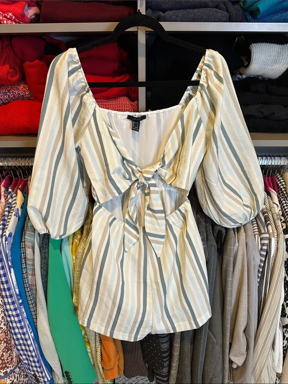 Forever 21 white/blue/gray striped 3/4 balloon sleeve front tie lined romper S
